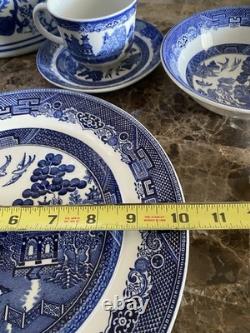 Johnson Brothers Classic Willow Blue Serves Twelve Place Settings/60 Pcs England