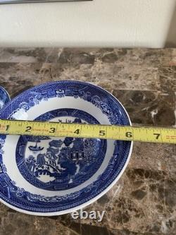 Johnson Brothers Classic Willow Blue Serves Twelve Place Settings/60 Pcs England