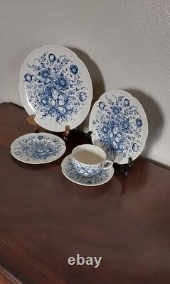Johnson Brothers Dover Blue Windsor Ware 5 Pc Place Setting Dinnerware