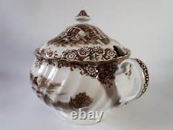 Johnson Brothers Heritage Hall Soup Tureen Georgian Townhouse NO LADLE