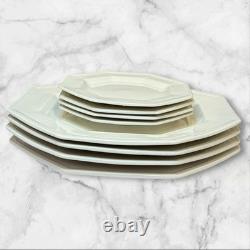 Johnson Brothers Heritage White Plates England Set of 8 Great Condition