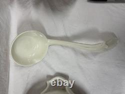 Johnson Brothers His Majesty Soup Tureen WithLid & Ladle