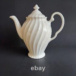 Johnson Brothers Regency Ceramic Teapot with 6 Cups 7 Piece Set, England Made