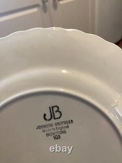Johnson Brothers Snowhite Regency Eight Place Settings Plus Servings Pcs
