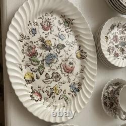 Johnson Brothers Staffordshire Bouquet Ironstone Dinner Set England