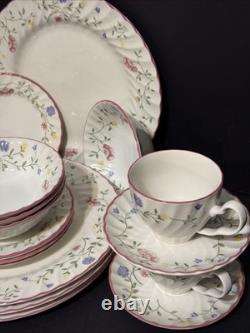Johnson Brothers Summer Chintz 20 piece Dinnerware Set Service for 4 England Johnson Brothers Summer Chintz 20 piece Dinnerware Set Service for 4 England