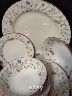 Johnson Brothers Summer Chintz 20 piece Dinnerware Set Service for 4 England