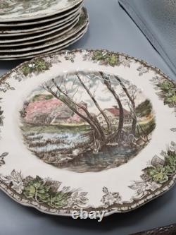 Johnson Brothers The Friendly Village Dinner Plates W Teacups & Saucers