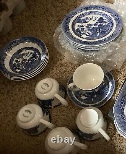 Johnson Brothers blue willow, set 1, 20 pc, made in England, read