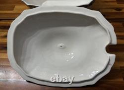 LARGE Johnson Brothers THE FRIENDLY VILLAGE Tureen with Lid 13.25- England, EUC