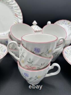 Set 35 Piece China Summer Chintz Johnson Brothers, Includes Serving pieces