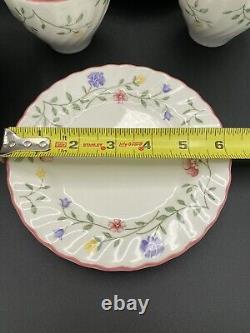 Set 35 Piece China Summer Chintz Johnson Brothers, Includes Serving pieces