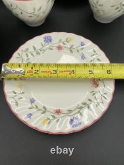 Set 35 Piece China Summer Chintz Johnson Brothers, Includes Serving pieces