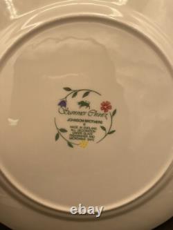 Set 35 Piece China Summer Chintz Johnson Brothers, Includes Serving pieces