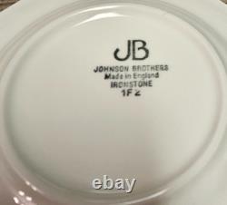 Set Of 7 Johnson Bros Ironstone 10 Dinner Plates In VGUC Made In England
