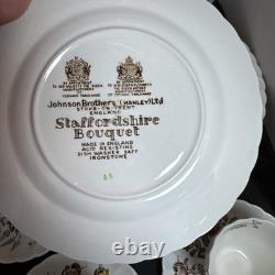 VTG Johnson Bros STAFFORDSHIRE BOUQUET 4, 7 Piece Place Settings 28 Total Pieces