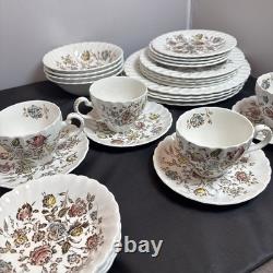 VTG Johnson Bros STAFFORDSHIRE BOUQUET 4, 7 Piece Place Settings 28 Total Pieces