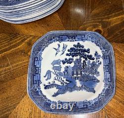 VTG Set of 12 Johnson Brothers Blue Willow Porcelain Square Salad Plates 7 3/4