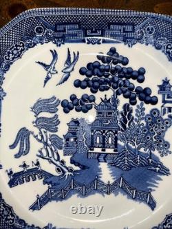 VTG Set of 12 Johnson Brothers Blue Willow Porcelain Square Salad Plates 7 3/4
