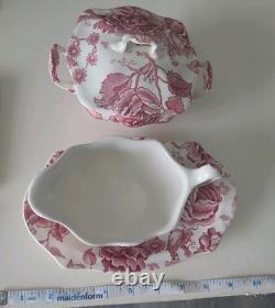 Vintage English Chippendale Johnson Bro, Creamer And Sugar with Lid China Vtg