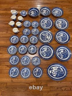 Vintage Johnson Bro 25 piece set. Great condition