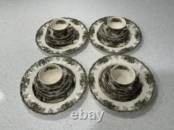 Vintage Johnson Bros England FRIENDLY VILLAGE 20 Piece Dinnerware Set For 4