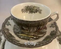 Vintage Johnson Bros Friendly Village China 30 piece set 6 Place Settings