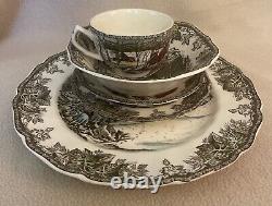 Vintage Johnson Bros Friendly Village China 30 piece set 6 Place Settings