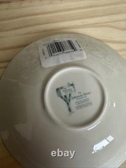 Vintage Johnson Bros Friendly Village China Set Winter Scene 58 pieces/ 8 set