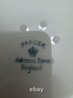 Vintage Johnson Bros. Pareek (11) Dinner Plates Gold Flowers, England, Beautiful