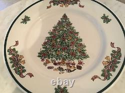 Vintage Johnson Bros Victorian Christmas 5 Dinner Plates. Made In England
