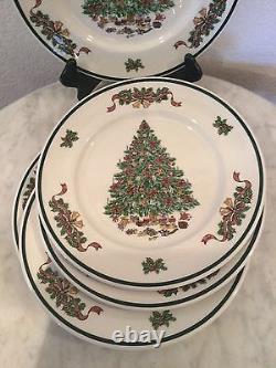 Vintage Johnson Bros Victorian Christmas 5 Dinner Plates. Made In England