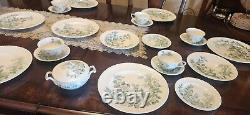 Vintage Johnson Bros Windsor Ware Green Apple Blossom 22 Piece Dinnerware Set