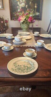 Vintage Johnson Bros Windsor Ware Green Apple Blossom 22 Piece Dinnerware Set