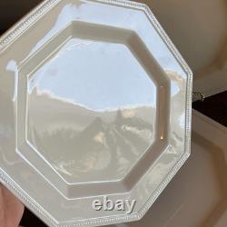 Vintage Johnson Brothers England Heritage White 10Dinner Plates Set Of 8