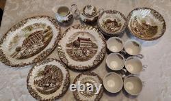 Vintage Johnson Brothers Heritage Hall pattern (6) 5 Piece Settings/4 Serving