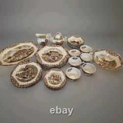 Vintage Johnson Brothers Heritage Hall pattern (6) 5 Piece Settings/4 Serving