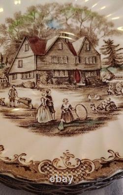 Vintage Johnson Brothers Heritage Hall pattern (6) 5 Piece Settings/4 Serving