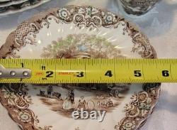 Vintage Johnson Brothers Heritage Hall pattern (6) 5 Piece Settings/4 Serving