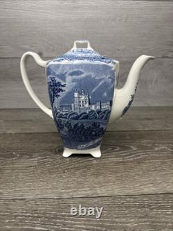 Vintage Johnson Brothers Old Britain Castles footed teapot 7.5 Tall 32 fl oz