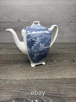 Vintage Johnson Brothers Old Britain Castles footed teapot 7.5 Tall 32 fl oz