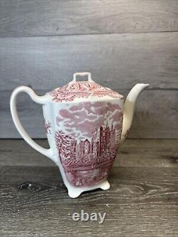 Vintage Johnson Brothers Old Britain Castles footed teapot 8.5 Tall 44 fl oz