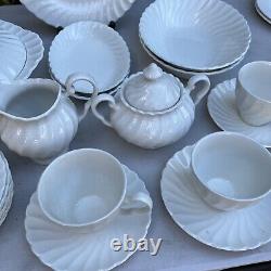 Vintage Set Of 23 Ironstone Johnson Bros Regency Snow White Dinnerware