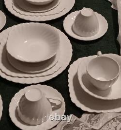 Vintage Set Of 33 Ironstone Johnson Bros Regency Snow White Dinnerware BIG LOT