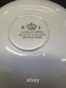 Vtg Johnson Bros Snowhite Regency Made in England Set If 8 With Creamier & Sugar